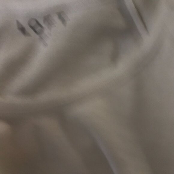 LOFT - WOMEN'S MEDIUM - WHITE LONG SLEEVE ROUND NECK CASUAL TOP SHIRT - Picture 6 of 7